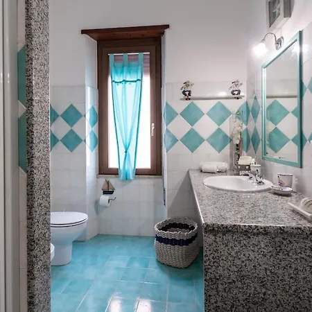 Confortevole Nel Cuore Del Centro Storico 奥罗塞伊